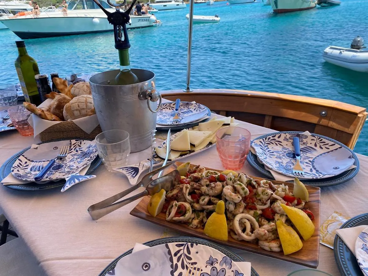 Hotel Villa Del Parco La Maddalena