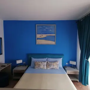 Alojamento de Acomodação e Pequeno-almoço Il Corallo, La Maddalena (Sassari)